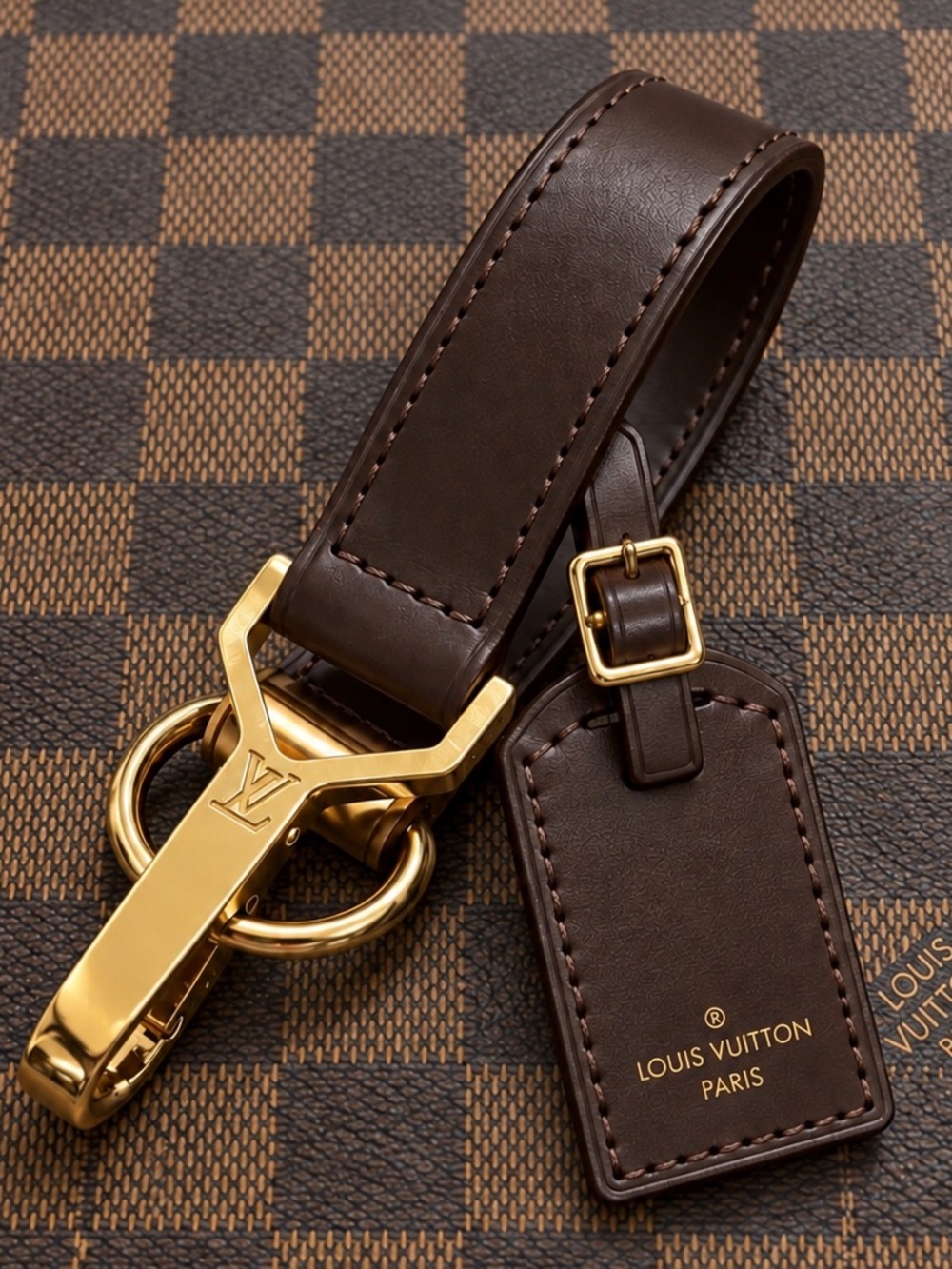 Louis Vuitton NEW Poignet Set - Damier Luggage Clip Fastener Strap & Luggage Tag